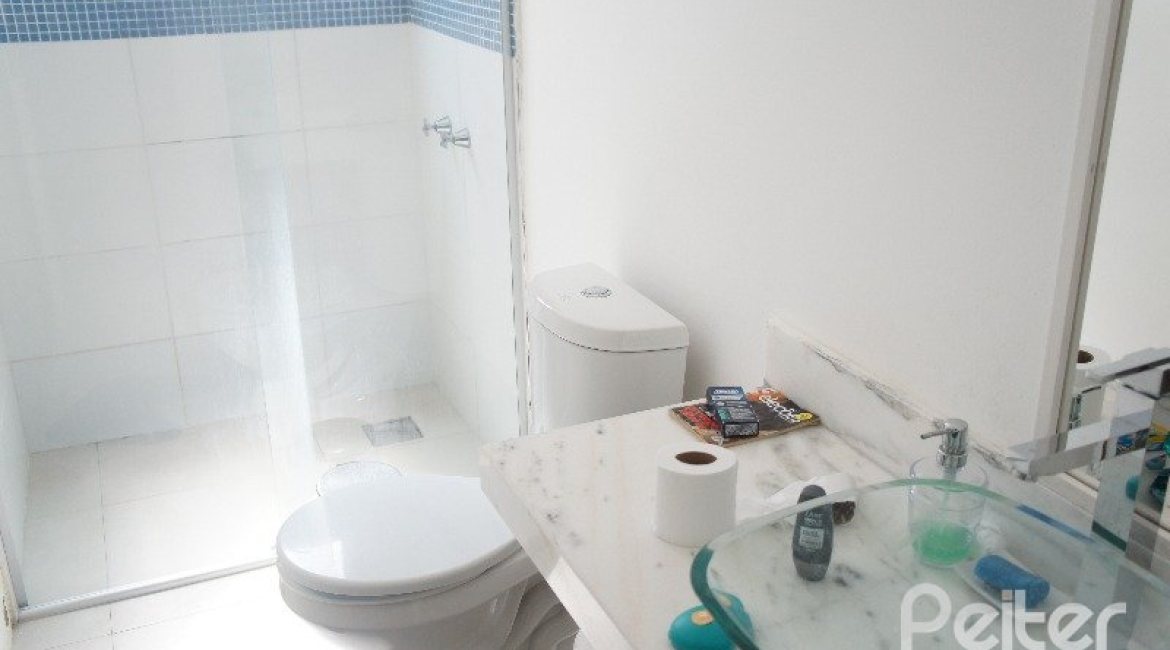Casa em Condomínio à venda com 288m², 3 dormitórios, 3 suítes, 4 vagas, no bairro Terra Ville em PORTO ALEGRE