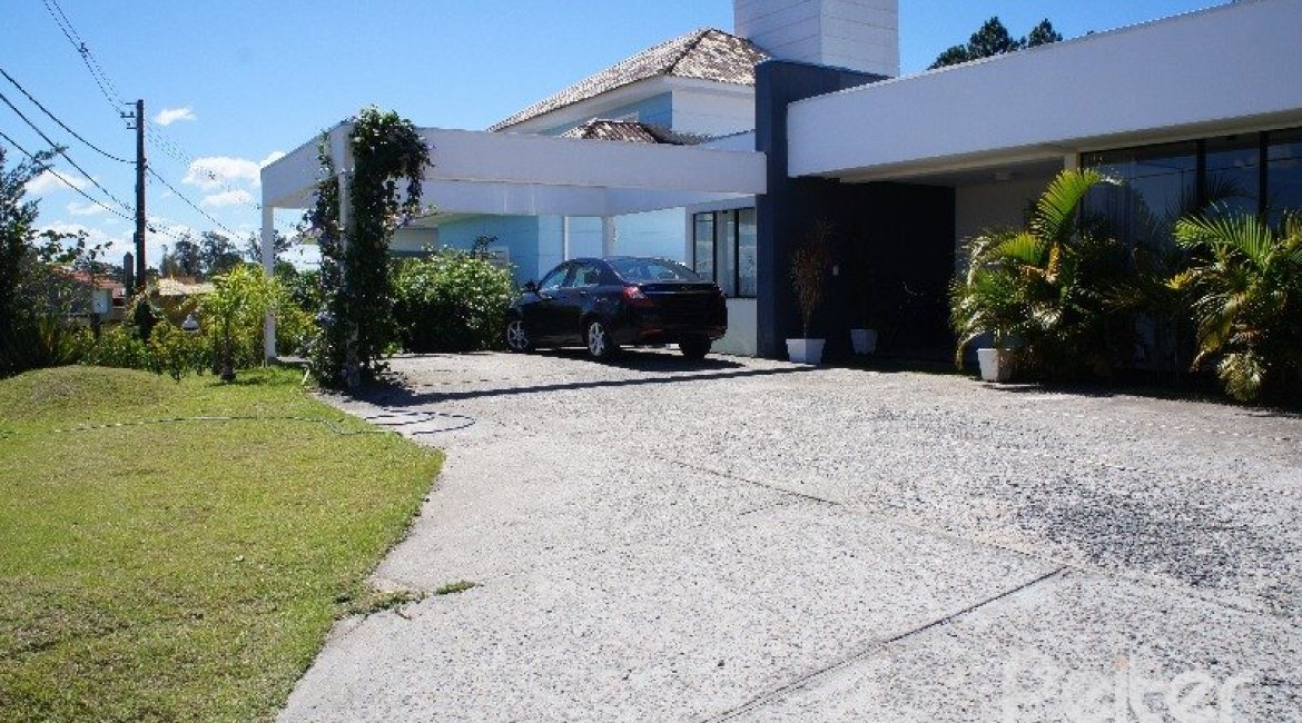 Casa em Condomínio à venda com 288m², 3 dormitórios, 3 suítes, 4 vagas, no bairro Terra Ville em PORTO ALEGRE