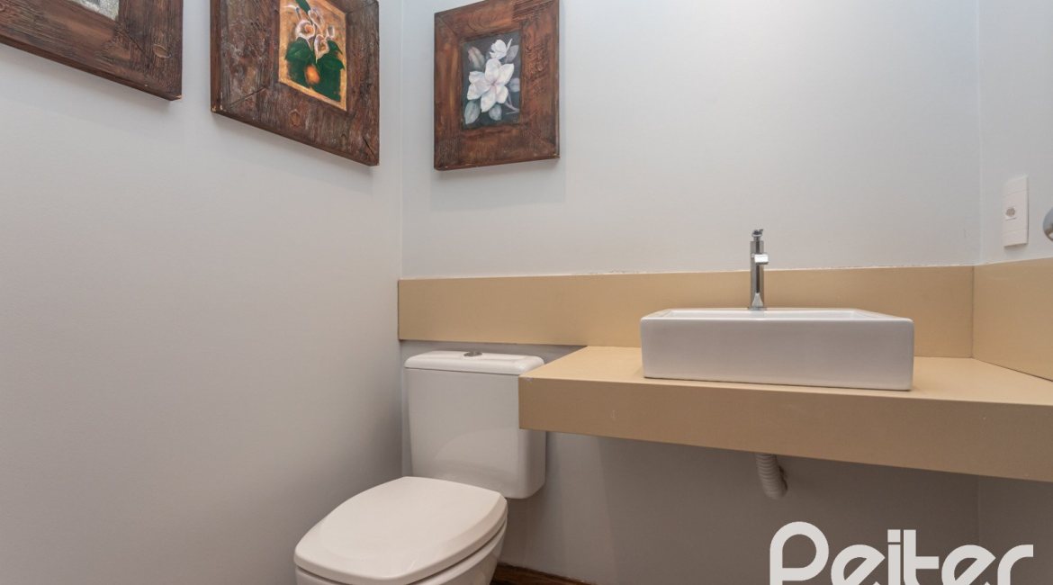 Apartamento à venda com 154m², 3 dormitórios, 1 suíte, 4 vagas, no bairro Tristeza em PORTO ALEGRE