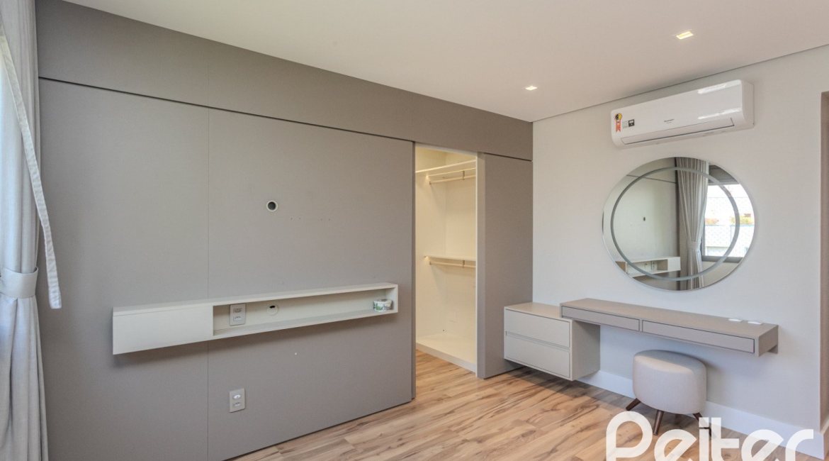 Apartamento à venda com 145m², 3 dormitórios, 1 suíte, 6 vagas, no bairro Tristeza em PORTO ALEGRE