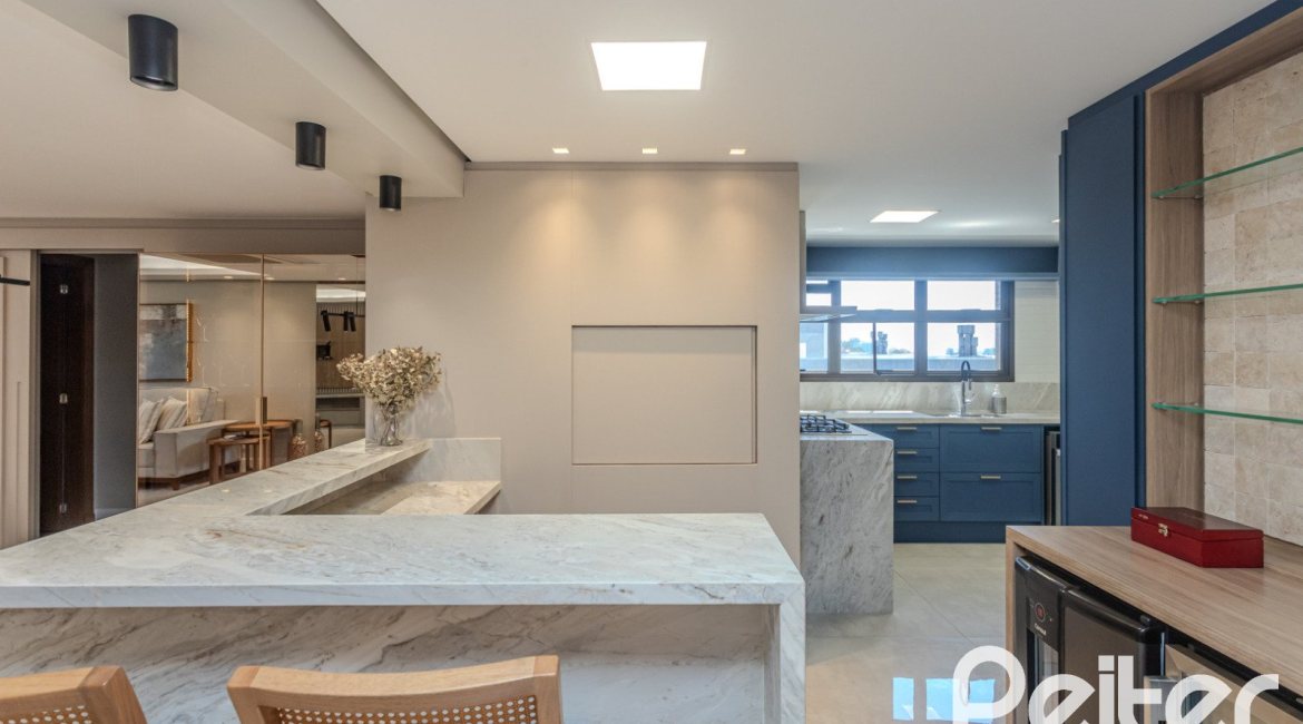 Apartamento à venda com 145m², 3 dormitórios, 1 suíte, 6 vagas, no bairro Tristeza em PORTO ALEGRE