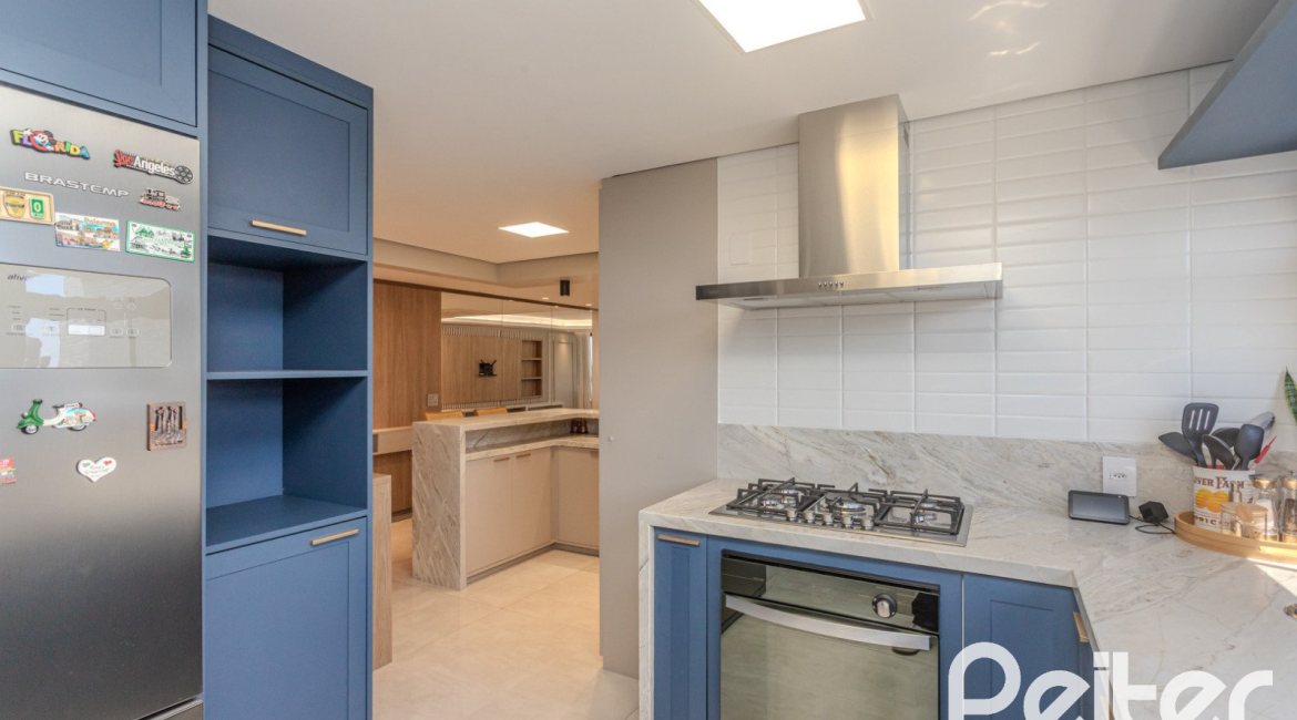 Apartamento à venda com 145m², 3 dormitórios, 1 suíte, 6 vagas, no bairro Tristeza em PORTO ALEGRE