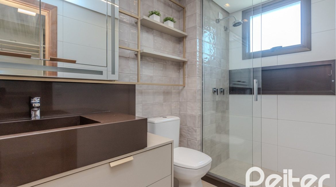 Apartamento à venda com 145m², 3 dormitórios, 1 suíte, 6 vagas, no bairro Tristeza em PORTO ALEGRE