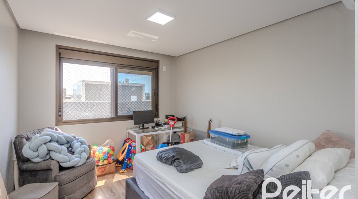 Apartamento à venda com 145m², 3 dormitórios, 1 suíte, 6 vagas, no bairro Tristeza em PORTO ALEGRE