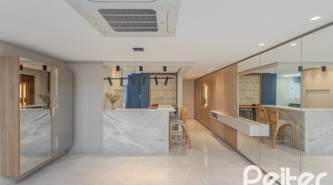 Apartamento à venda com 145m², 3 dormitórios, 1 suíte, 6 vagas, no bairro Tristeza em PORTO ALEGRE