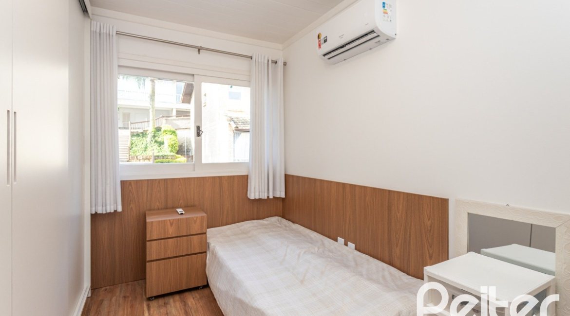 Casa em Condomínio à venda com 196m², 3 dormitórios, 1 suíte, 2 vagas, no bairro Sétimo Céu em PORTO ALEGRE