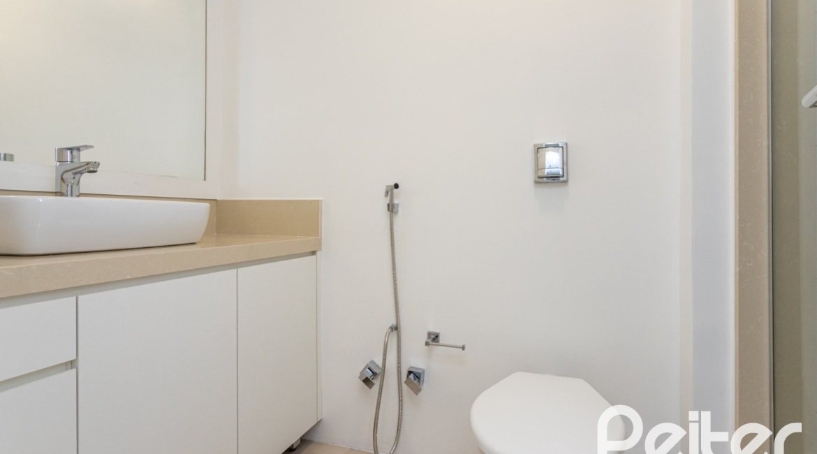 Casa em Condomínio à venda com 196m², 3 dormitórios, 1 suíte, 2 vagas, no bairro Sétimo Céu em PORTO ALEGRE