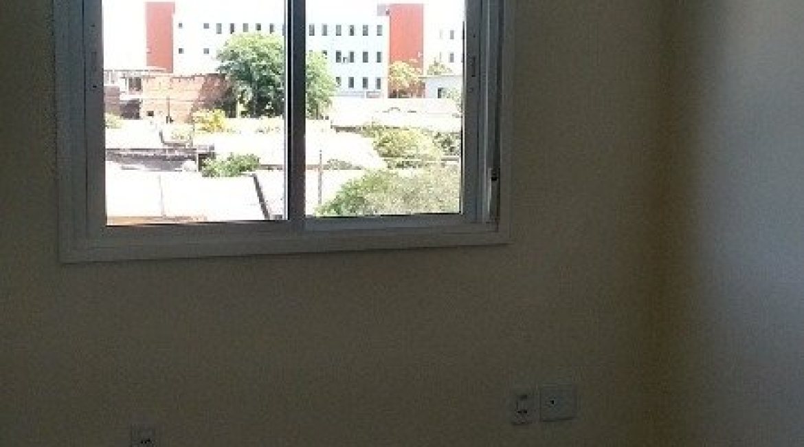 Apartamento à venda com 66m², 2 dormitórios, 1 suíte, 2 vagas, no bairro Cavalhada em Porto Alegre