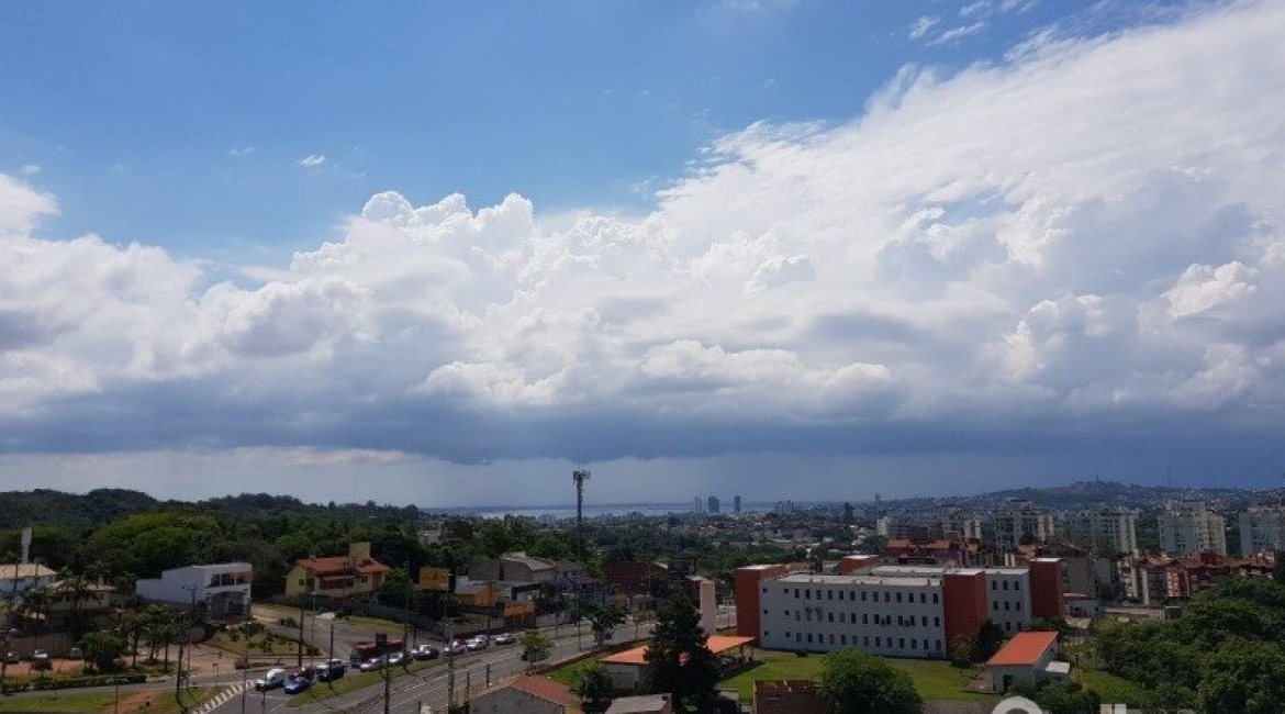 Apartamento à venda com 66m², 2 dormitórios, 1 suíte, 2 vagas, no bairro Cavalhada em Porto Alegre