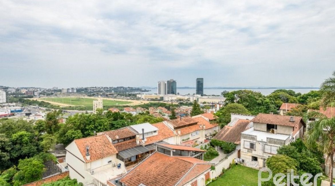 Apartamento à venda com 138m², 3 dormitórios, 3 suítes, 2 vagas, no bairro Cristal em Porto Alegre