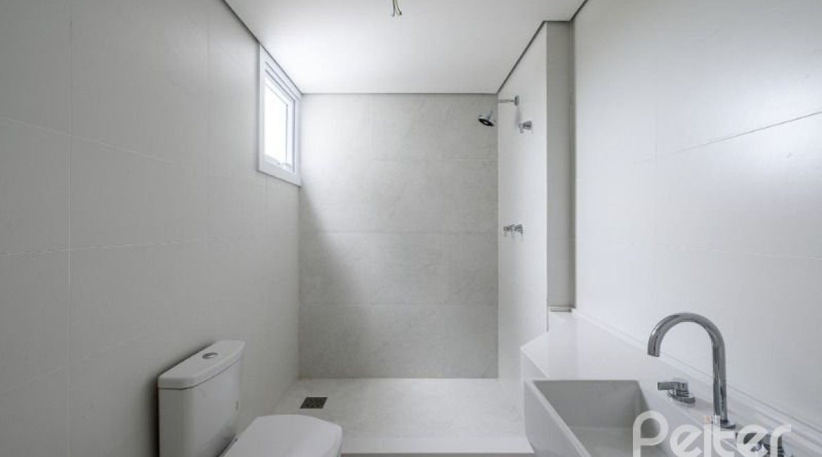 Apartamento à venda com 138m², 3 dormitórios, 3 suítes, 2 vagas, no bairro Cristal em Porto Alegre