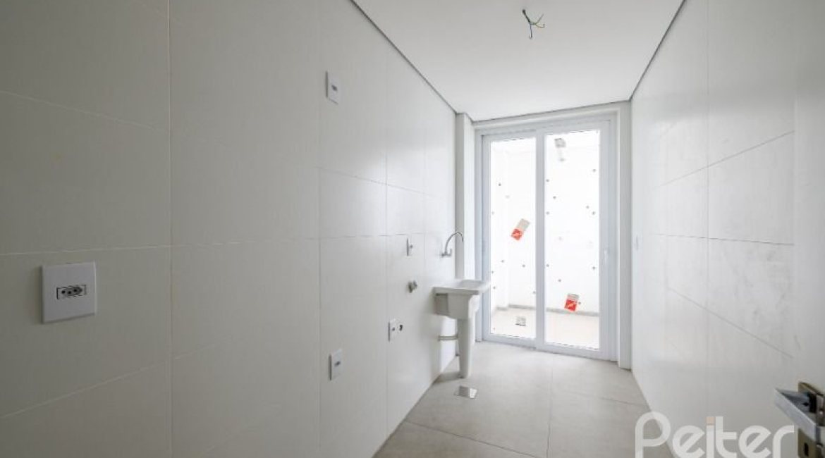 Apartamento à venda com 138m², 3 dormitórios, 3 suítes, 2 vagas, no bairro Cristal em Porto Alegre