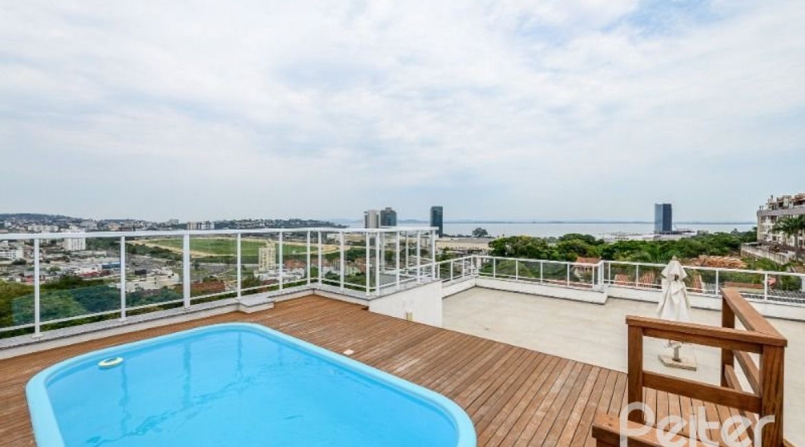 Apartamento à venda com 138m², 3 dormitórios, 3 suítes, 2 vagas, no bairro Cristal em Porto Alegre