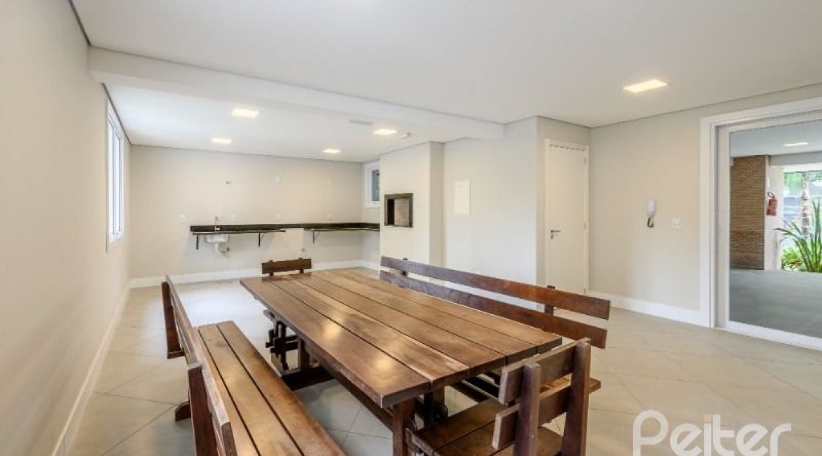 Apartamento à venda com 138m², 3 dormitórios, 3 suítes, 2 vagas, no bairro Cristal em Porto Alegre