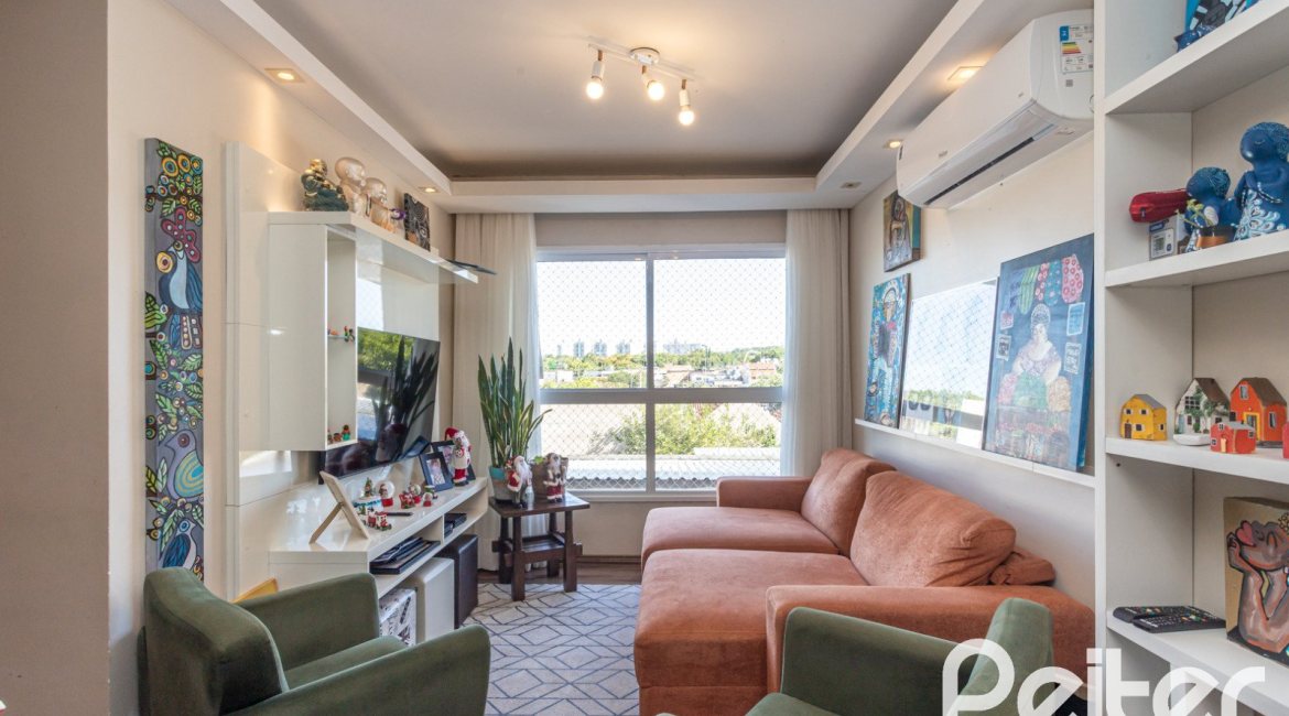 Apartamento à venda com 70m², 3 dormitórios, 1 suíte, 1 vaga, no bairro Cavalhada em PORTO ALEGRE