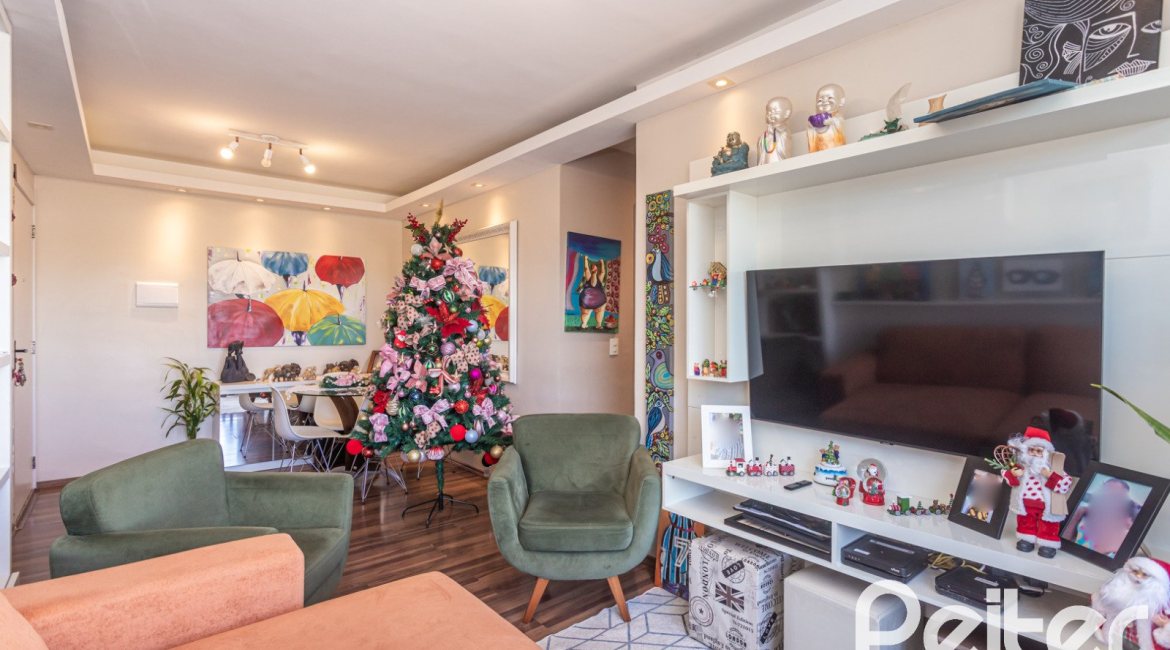 Apartamento à venda com 70m², 3 dormitórios, 1 suíte, 1 vaga, no bairro Cavalhada em PORTO ALEGRE