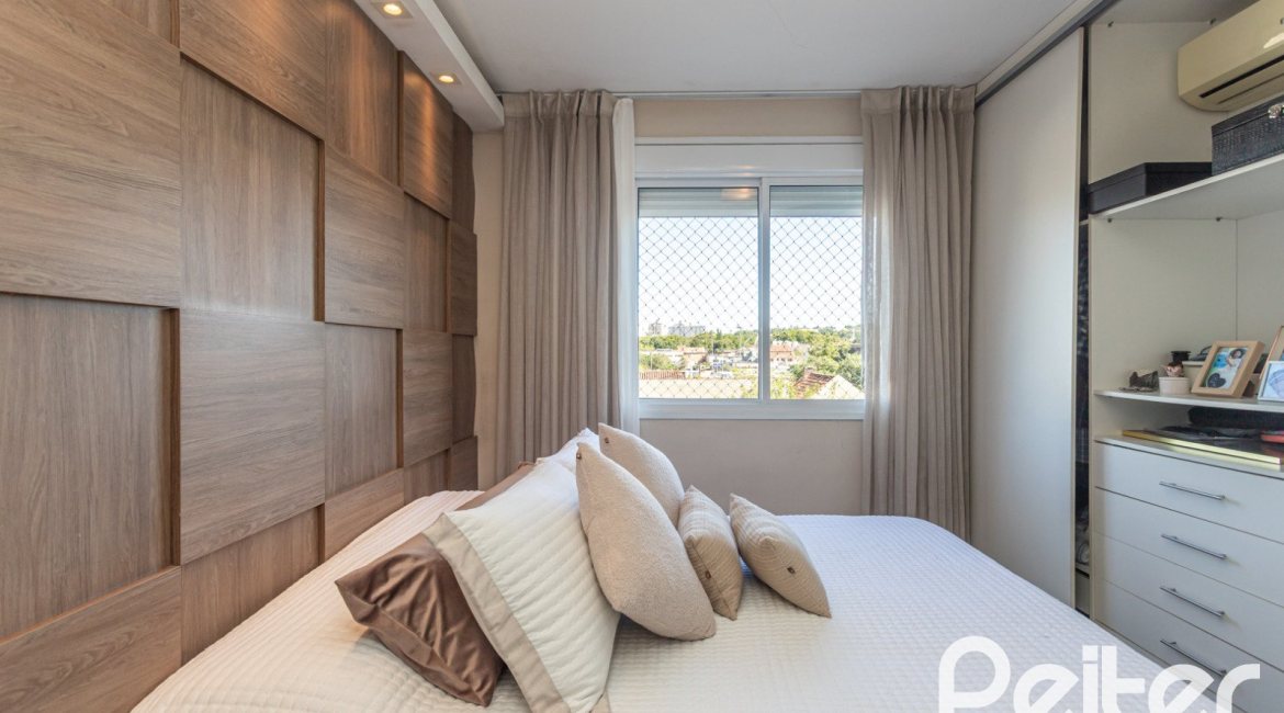 Apartamento à venda com 70m², 3 dormitórios, 1 suíte, 1 vaga, no bairro Cavalhada em PORTO ALEGRE