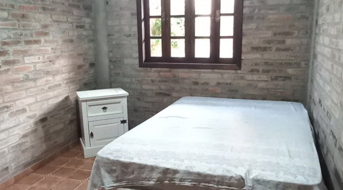 Casa à venda com 265m², 3 dormitórios, 1 suíte, 3 vagas, no bairro Ipanema em Porto Alegre