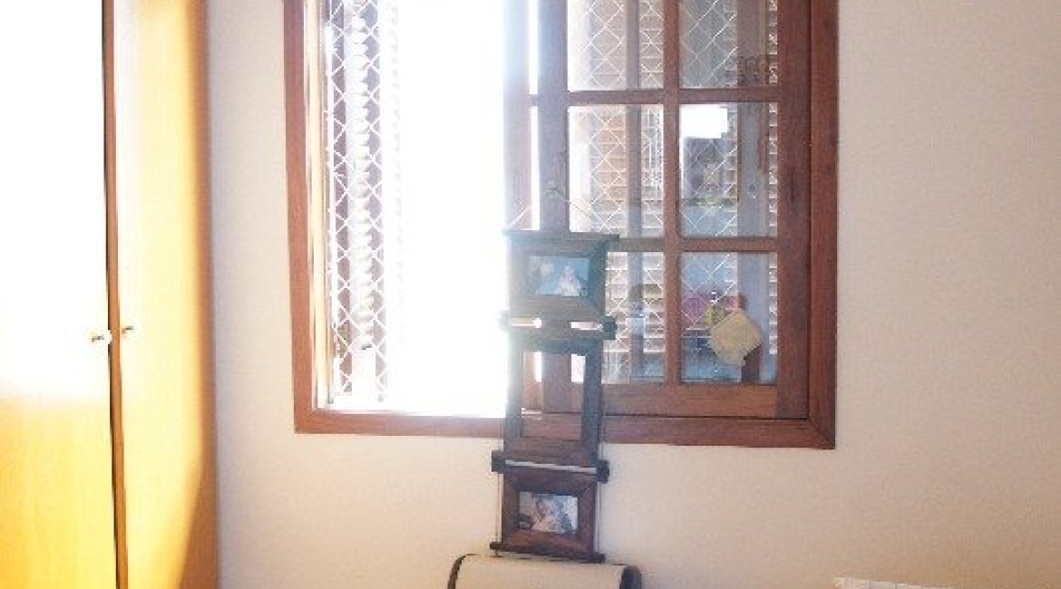 Casa à venda com 207m², 3 dormitórios, 1 suíte, 4 vagas, no bairro Ipanema em Porto Alegre