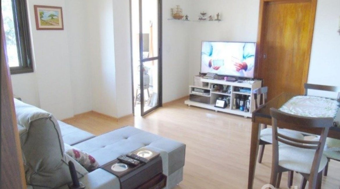 Apartamento à venda com 81m², 2 dormitórios, 1 suíte, 1 vaga, no bairro Cristal em Porto Alegre