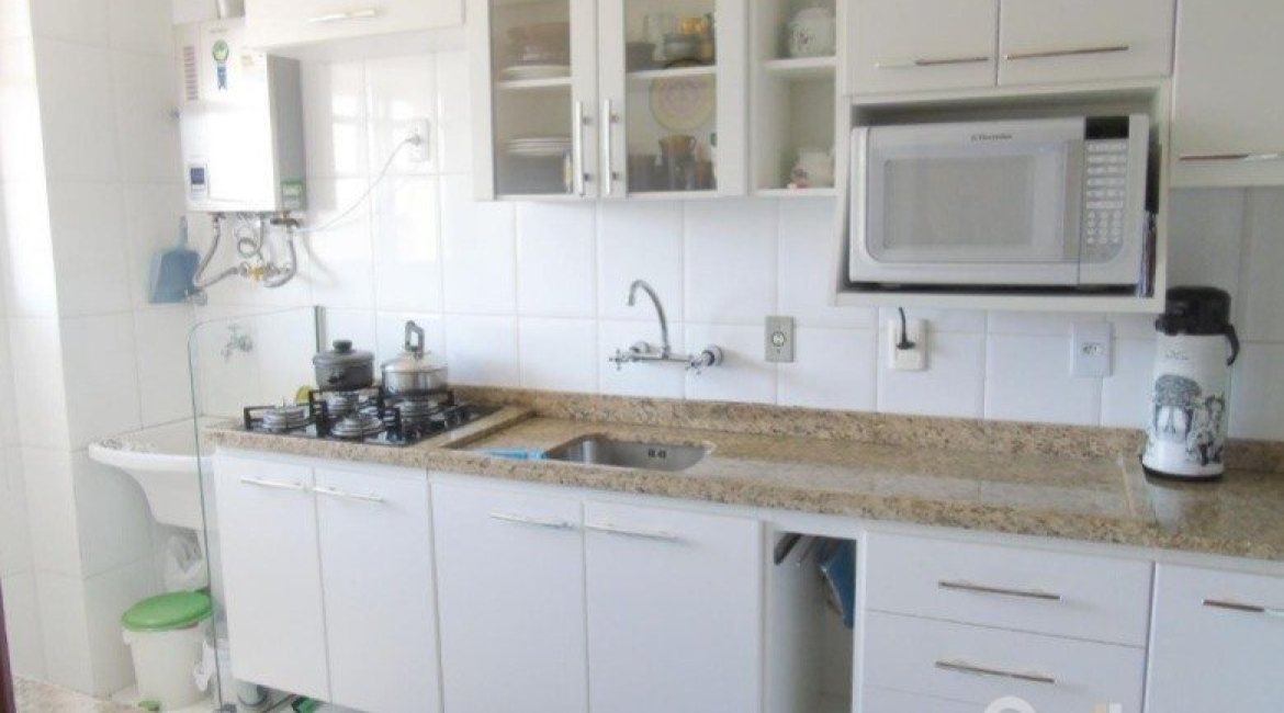 Apartamento à venda com 81m², 2 dormitórios, 1 suíte, 1 vaga, no bairro Cristal em Porto Alegre