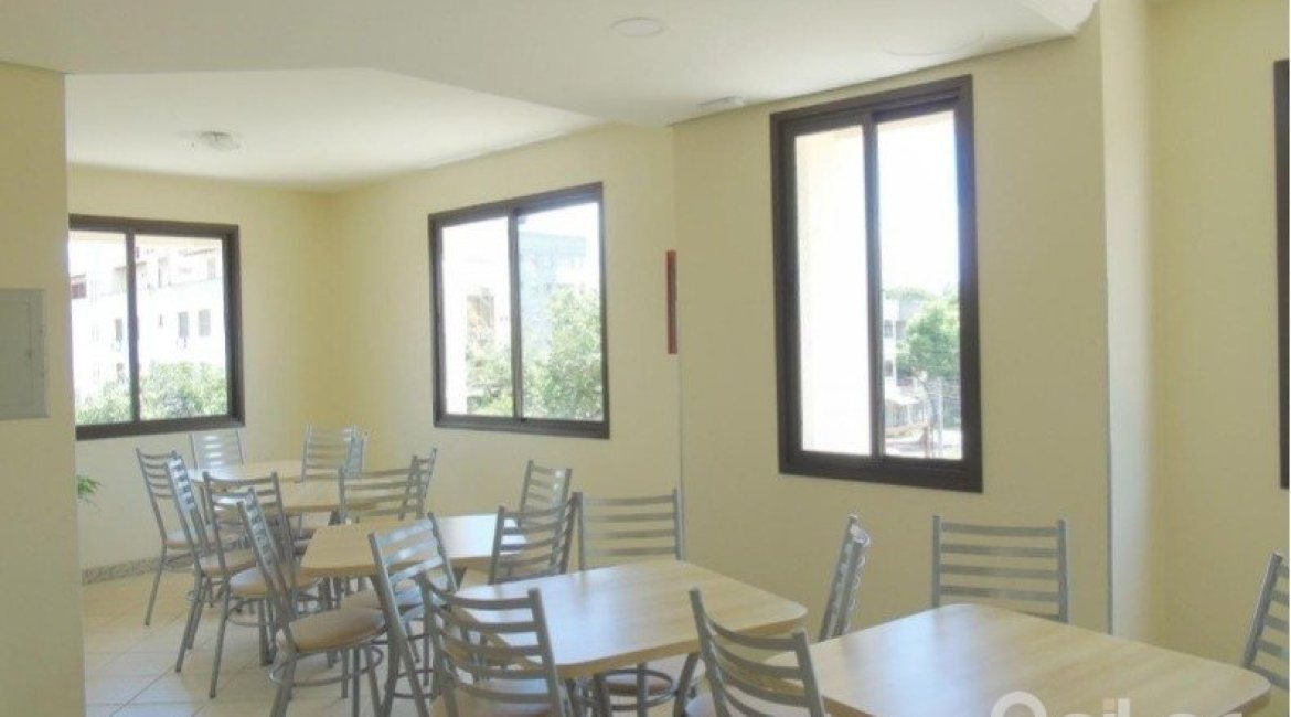 Apartamento à venda com 81m², 2 dormitórios, 1 suíte, 1 vaga, no bairro Cristal em Porto Alegre