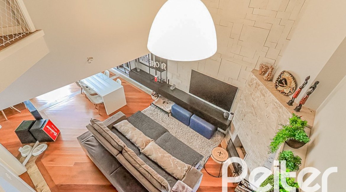Casa em Condomínio à venda com 286m², 3 dormitórios, 1 suíte, 3 vagas, no bairro Jardim Isabel em Porto Alegre