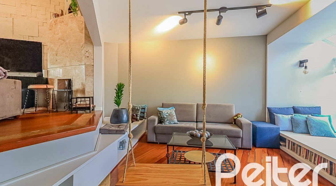 Casa em Condomínio à venda com 286m², 3 dormitórios, 1 suíte, 3 vagas, no bairro Jardim Isabel em Porto Alegre