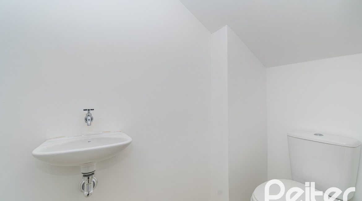 Casa em Condomínio à venda com 221m², 4 dormitórios, 1 suíte, 2 vagas, no bairro Jardim Isabel em Porto Alegre