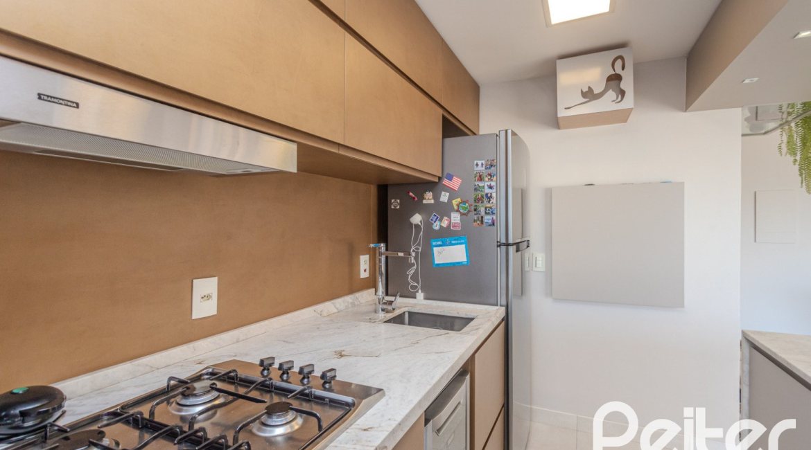 Apartamento à venda com 90m², 3 dormitórios, 1 suíte, 2 vagas, no bairro Tristeza em PORTO ALEGRE