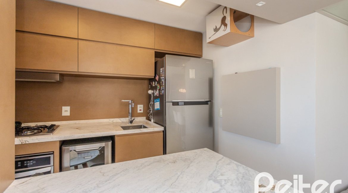 Apartamento à venda com 90m², 3 dormitórios, 1 suíte, 2 vagas, no bairro Tristeza em PORTO ALEGRE