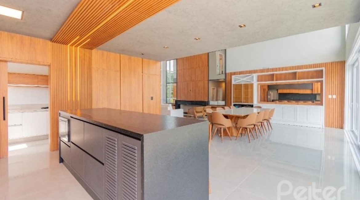 Casa em Condomínio à venda com 289m², 4 dormitórios, 4 suítes, 2 vagas, no bairro Alphaville em PORTO ALEGRE