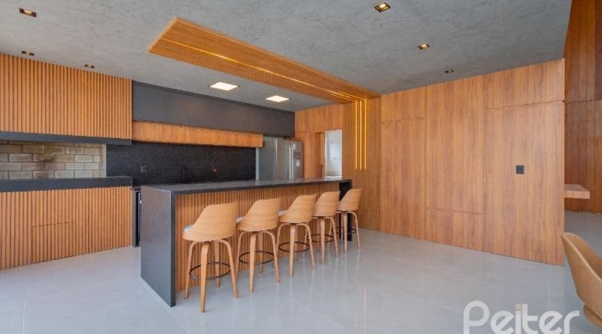 Casa em Condomínio à venda com 289m², 4 dormitórios, 4 suítes, 2 vagas, no bairro Alphaville em PORTO ALEGRE