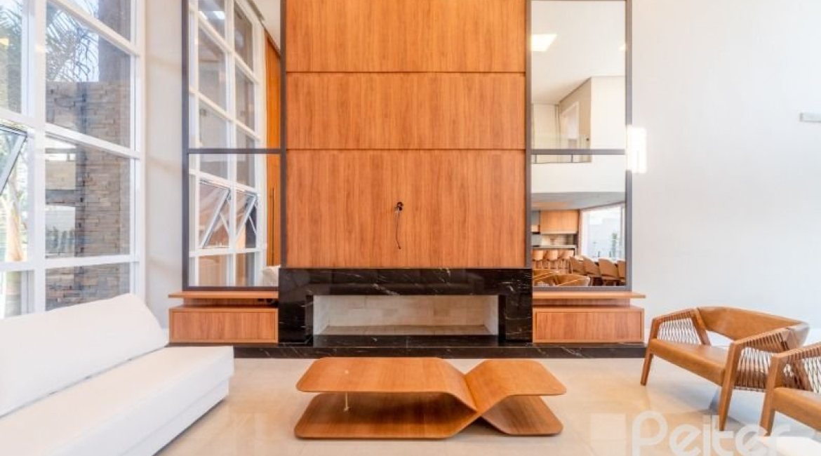 Casa em Condomínio à venda com 289m², 4 dormitórios, 4 suítes, 2 vagas, no bairro Alphaville em PORTO ALEGRE