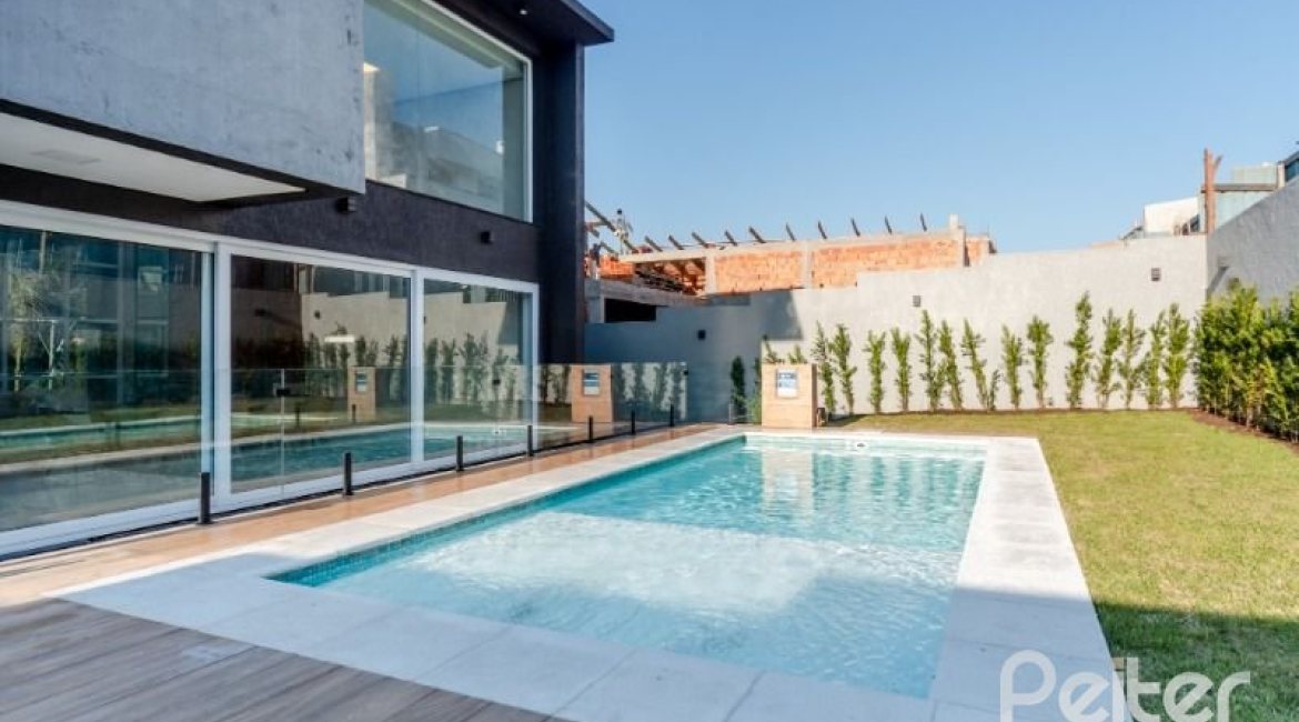 Casa em Condomínio à venda com 289m², 4 dormitórios, 4 suítes, 2 vagas, no bairro Alphaville em PORTO ALEGRE