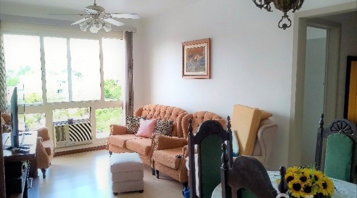 Apartamento à venda com 68m², 2 dormitórios, 1 vaga, no bairro Cristal em Porto Alegre