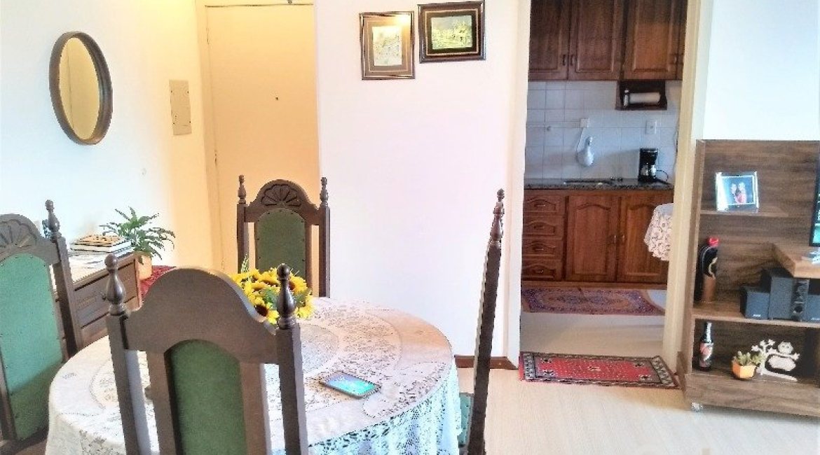 Apartamento à venda com 68m², 2 dormitórios, 1 vaga, no bairro Cristal em Porto Alegre