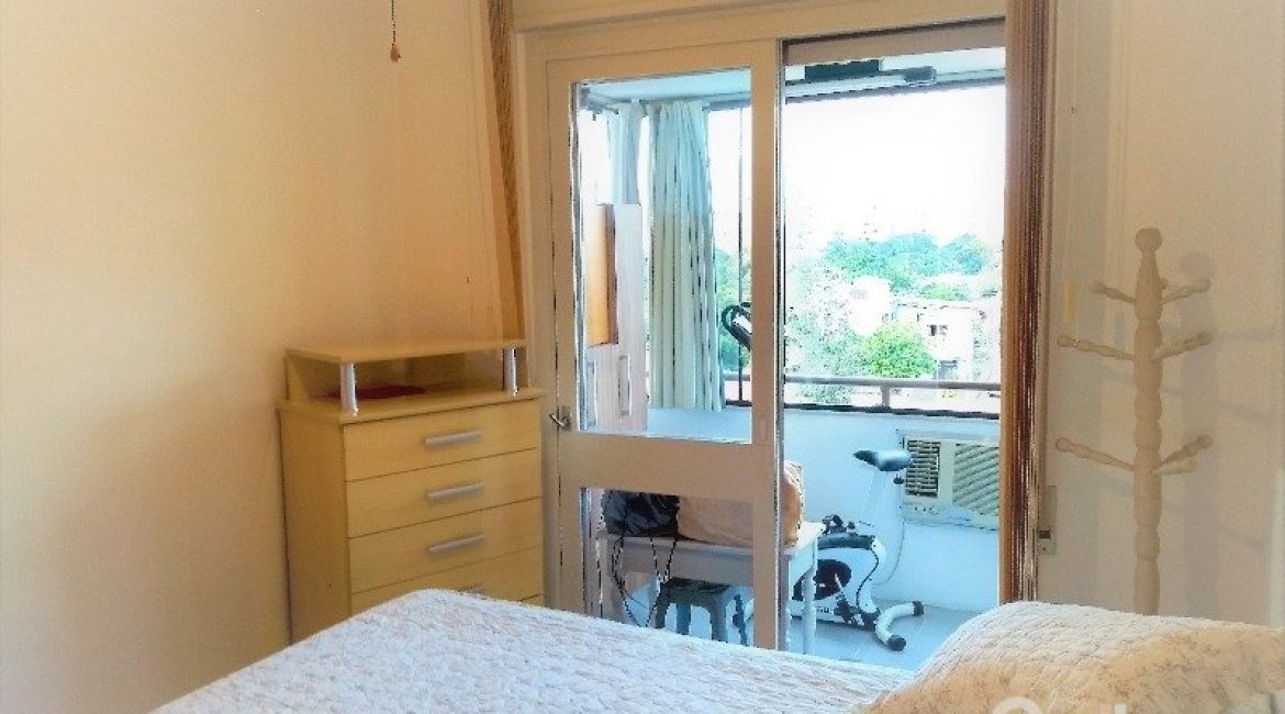 Apartamento à venda com 68m², 2 dormitórios, 1 vaga, no bairro Cristal em Porto Alegre