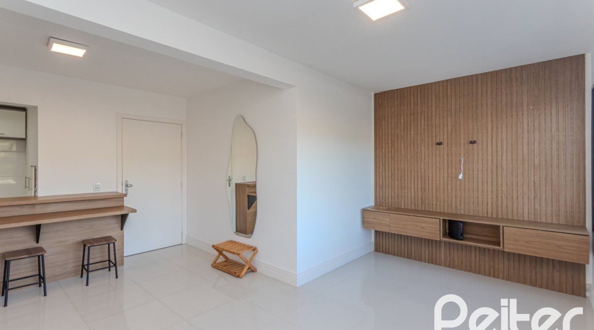 Apartamento à venda com 64m², 2 dormitórios, 1 suíte, 1 vaga, no bairro Tristeza em PORTO ALEGRE