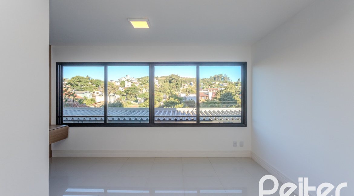 Apartamento à venda com 64m², 2 dormitórios, 1 suíte, 1 vaga, no bairro Tristeza em PORTO ALEGRE