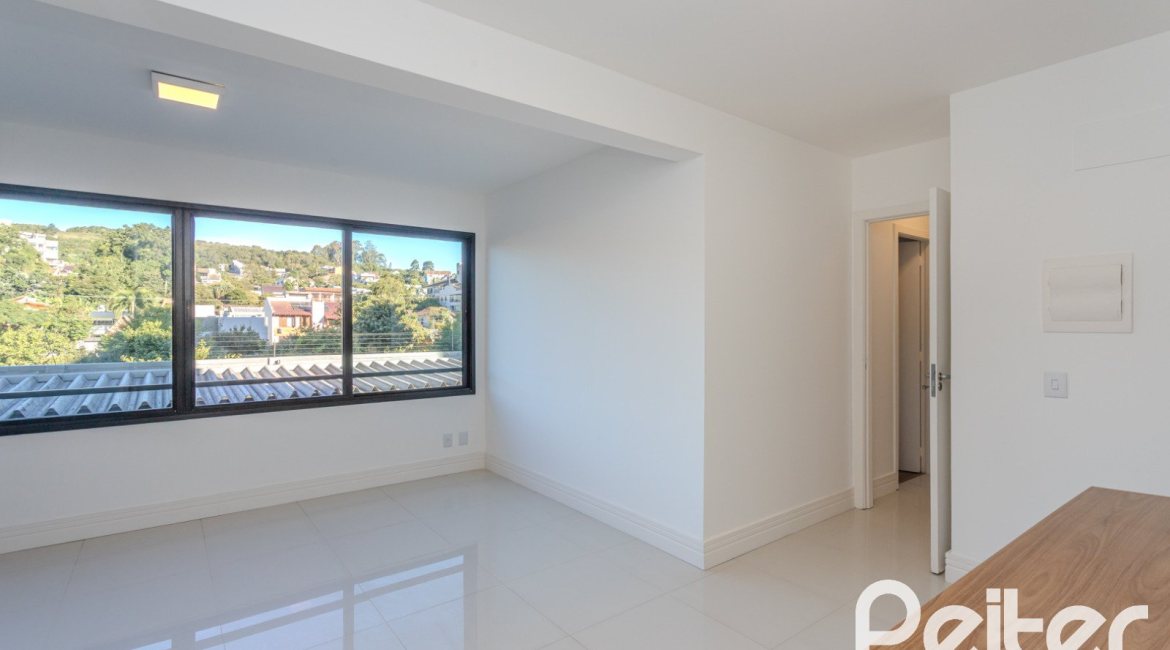 Apartamento à venda com 64m², 2 dormitórios, 1 suíte, 1 vaga, no bairro Tristeza em PORTO ALEGRE