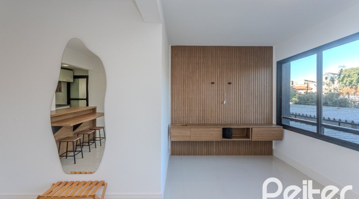 Apartamento à venda com 64m², 2 dormitórios, 1 suíte, 1 vaga, no bairro Tristeza em PORTO ALEGRE