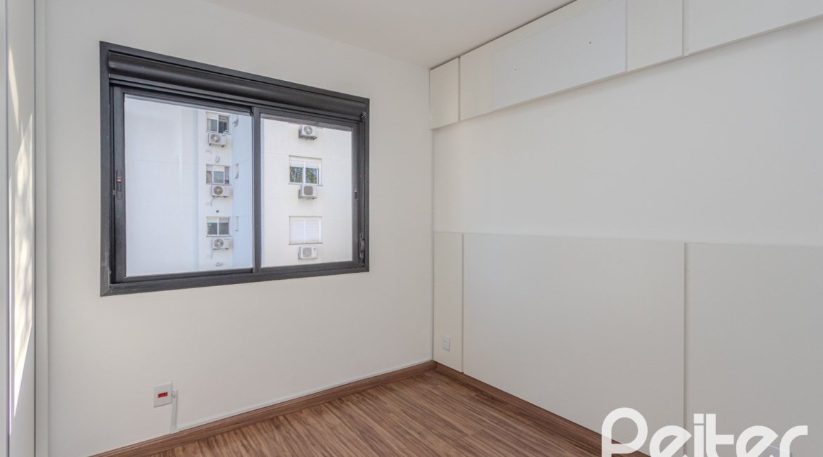 Apartamento à venda com 64m², 2 dormitórios, 1 suíte, 1 vaga, no bairro Tristeza em PORTO ALEGRE