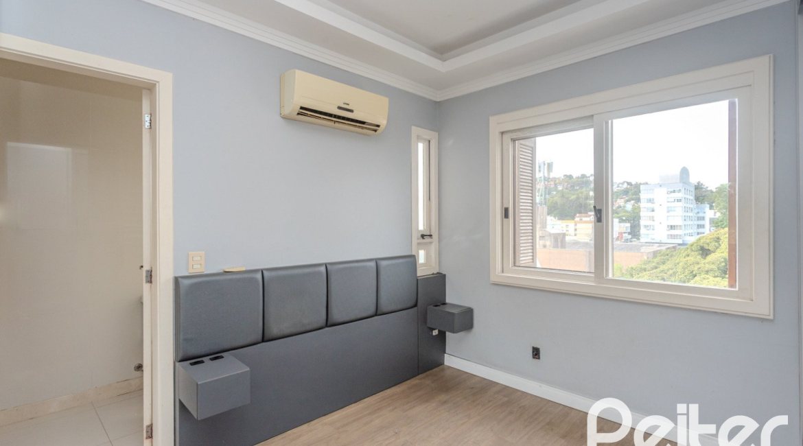 Cobertura à venda com 148m², 2 dormitórios, 1 suíte, 2 vagas, no bairro Tristeza em Porto Alegre