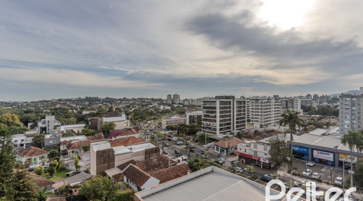 Cobertura à venda com 148m², 2 dormitórios, 1 suíte, 2 vagas, no bairro Tristeza em Porto Alegre