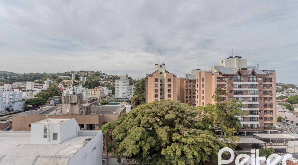 Cobertura à venda com 148m², 2 dormitórios, 1 suíte, 2 vagas, no bairro Tristeza em Porto Alegre