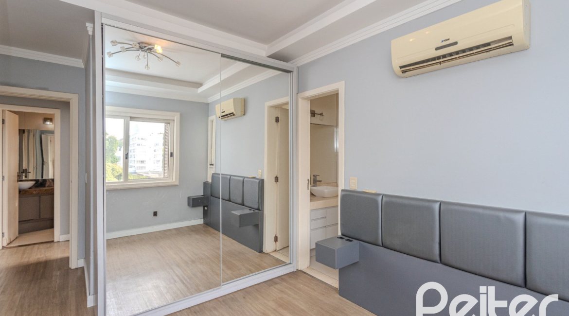 Cobertura à venda com 148m², 2 dormitórios, 1 suíte, 2 vagas, no bairro Tristeza em Porto Alegre