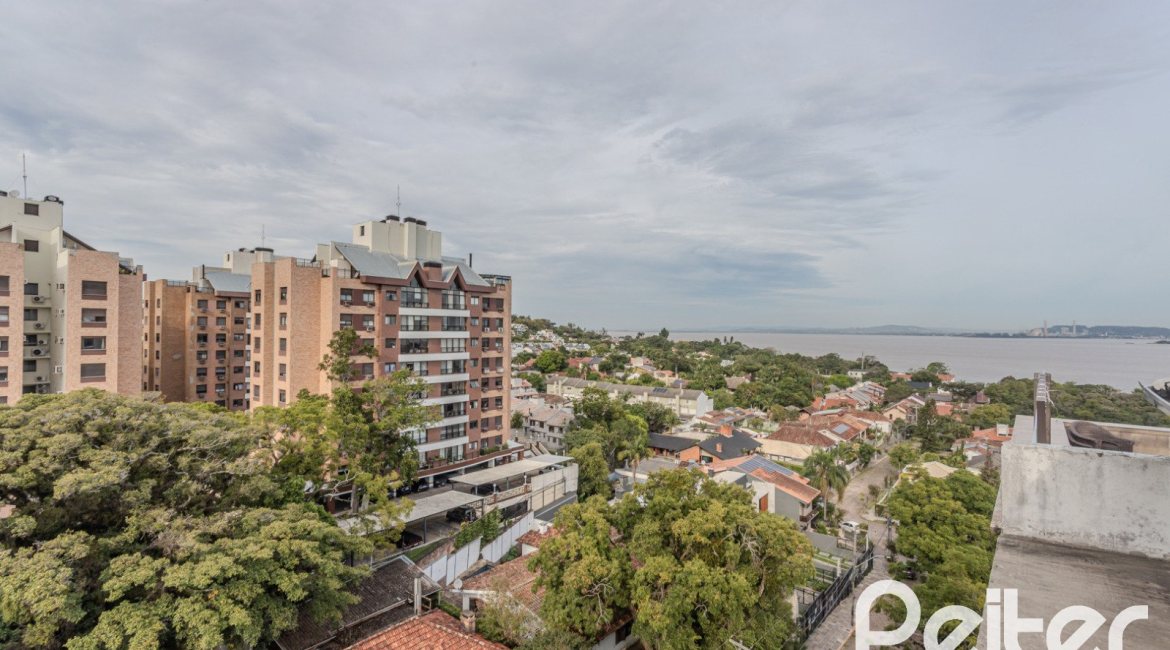 Cobertura à venda com 148m², 2 dormitórios, 1 suíte, 2 vagas, no bairro Tristeza em Porto Alegre