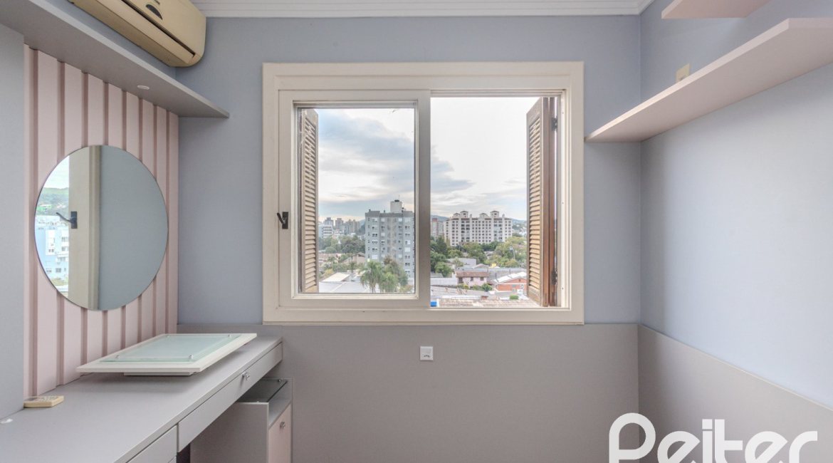Cobertura à venda com 148m², 2 dormitórios, 1 suíte, 2 vagas, no bairro Tristeza em Porto Alegre