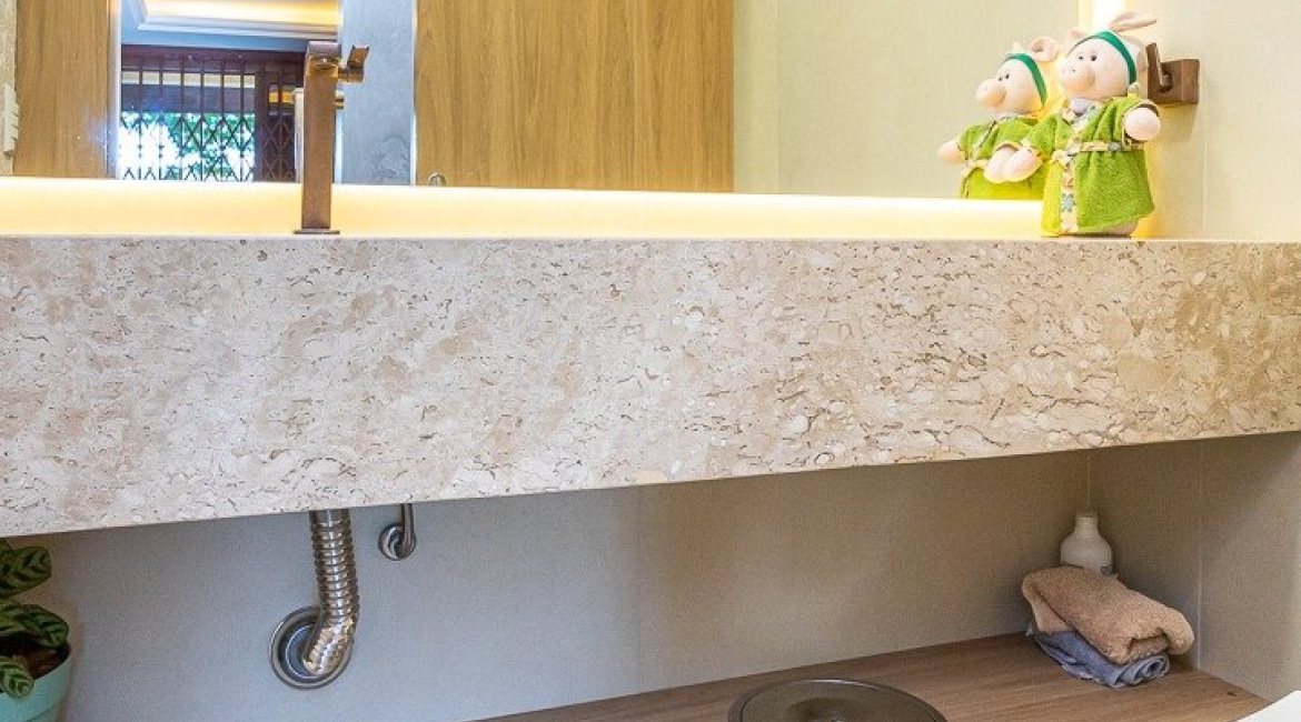  à venda, no bairro  em 